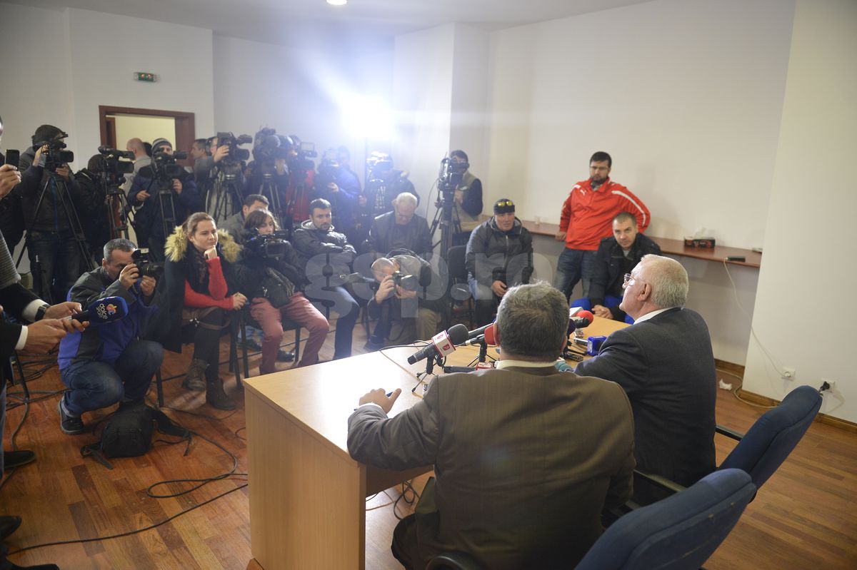 Victor Ponta, despre culisele schimbării lui Dumitru Dragomir de la LPF: „Împreună cu Liviu Dragnea... mă jur în fața lui Dumnezeu că n-am avut nicio legătură cu dosarele lui nea Mitică”