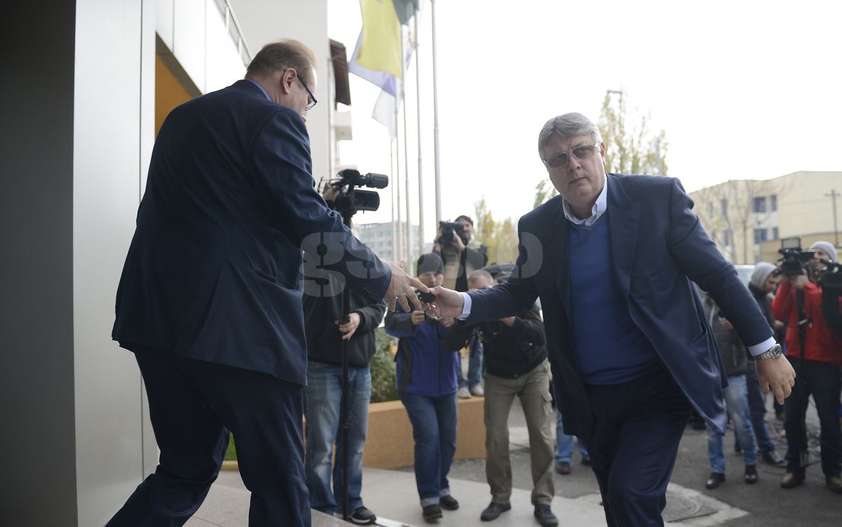 Victor Ponta, despre culisele schimbării lui Dumitru Dragomir de la LPF: „Împreună cu Liviu Dragnea... mă jur în fața lui Dumnezeu că n-am avut nicio legătură cu dosarele lui nea Mitică”