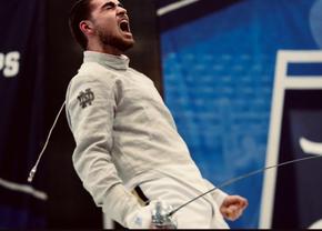 Sabrerul Radu Nițu și floretista Rebeca Cândescu - campioni NCAA pe echipe alături de University of Notre Dame