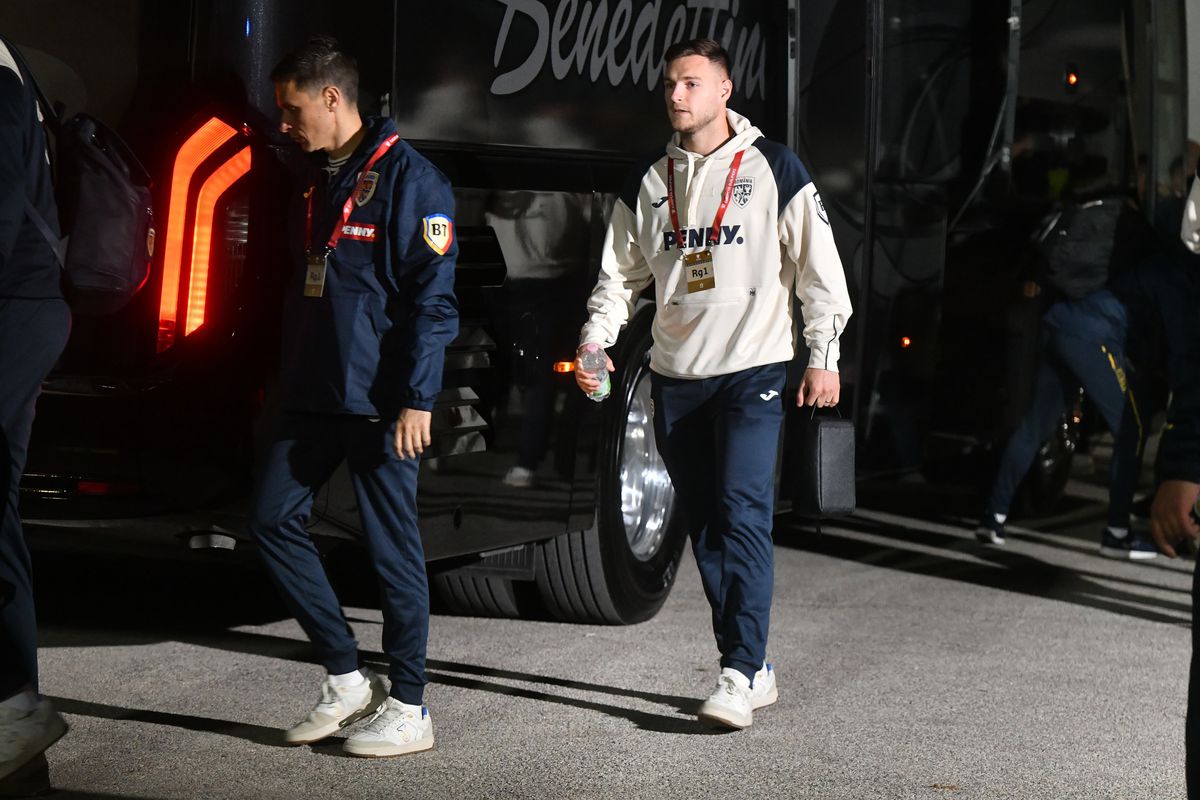 Jucătorii naționalei României au ajuns la stadionul din Serravalle / foto: Cristi Preda (GSP)