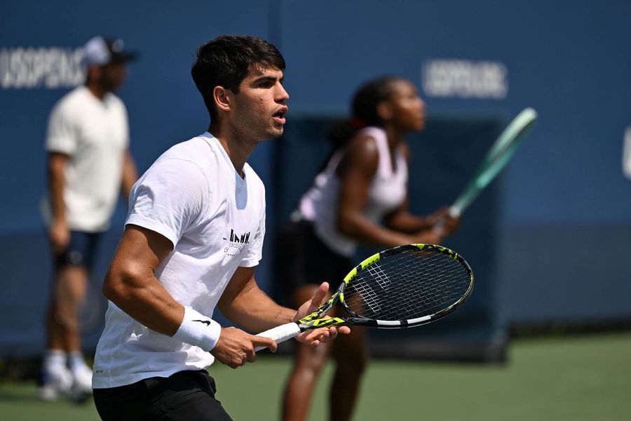 Tenisul e într-un moment de cumpănă: 2,2 miliarde dolari venit anual, două propuneri de restructurare divergente și acționarea în judecată dinspre organizația patronată de Novak Djokovic. Și jucătorii?