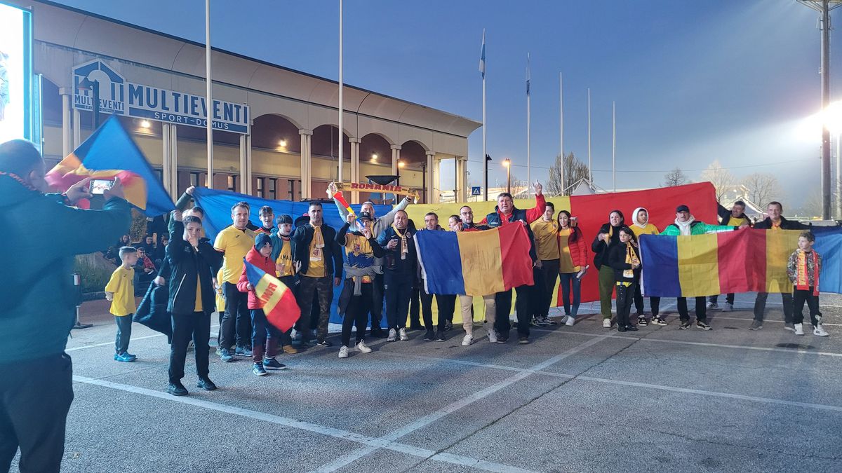 Cozi la porți înainte de San Marino - România / foto: Cristi Preda