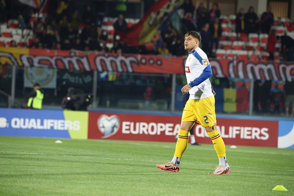 Imagini de la încălzire înainte de San Marino - România / foto: FRF