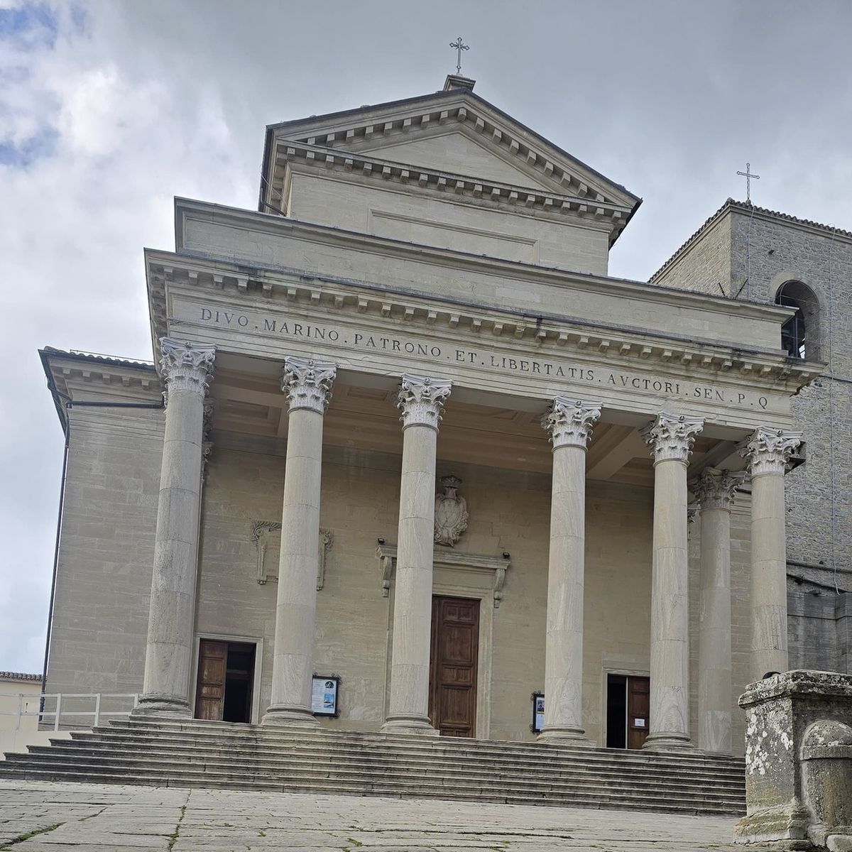 Pâinea la juma' de preț, taxiul dublu » Cum se trăiește în San Marino: prețuri peste România la restaurante, internet și chirii + 15 lucruri inedite despre microstatul fără armată