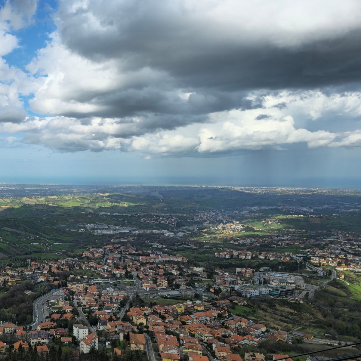 Pâinea la juma' de preț, taxiul dublu » Cum se trăiește în San Marino: prețuri peste România la restaurante, internet și chirii + 15 lucruri inedite despre microstatul fără armată