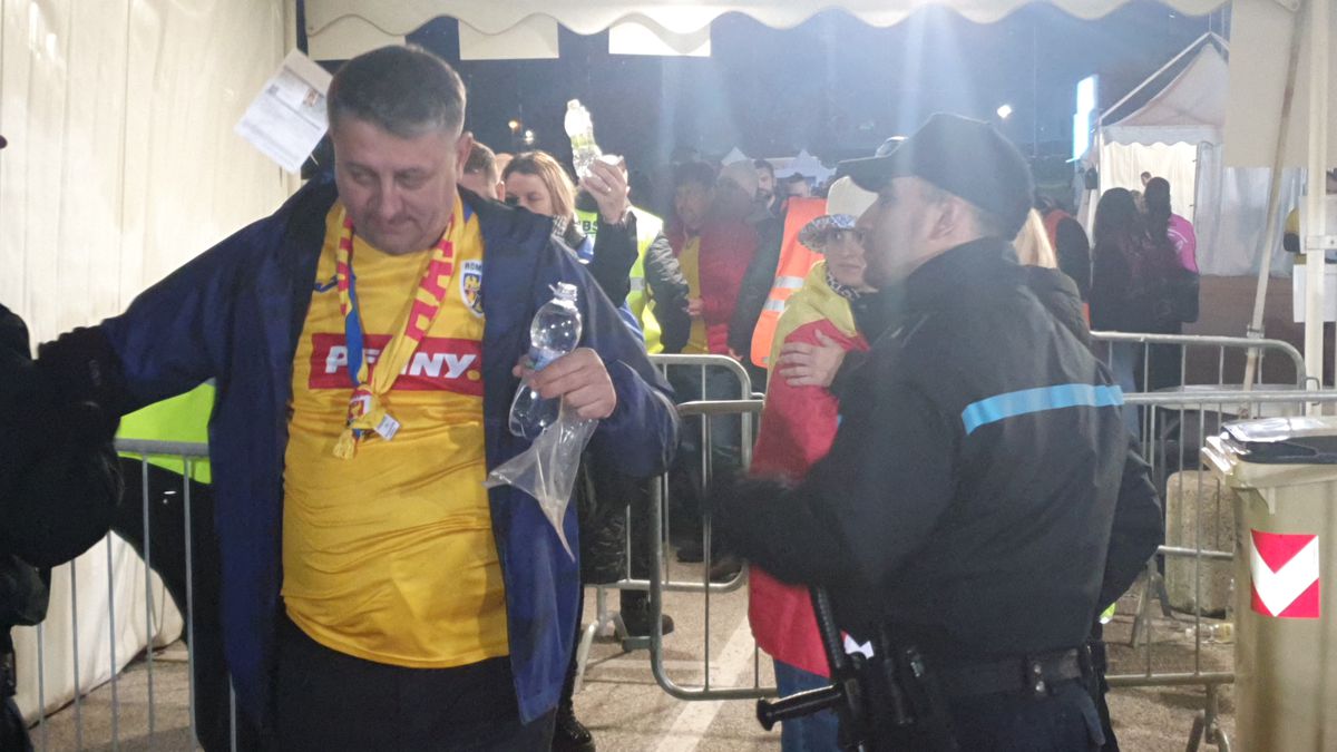 Cozi la porți înainte de San Marino - România / foto: Cristi Preda