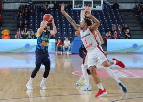 Fază uimitoare în Oradea Arena: CSU Sibiu mai face o victimă! » Liderul Ligii Naționale, a doua înfrângere în 5 zile