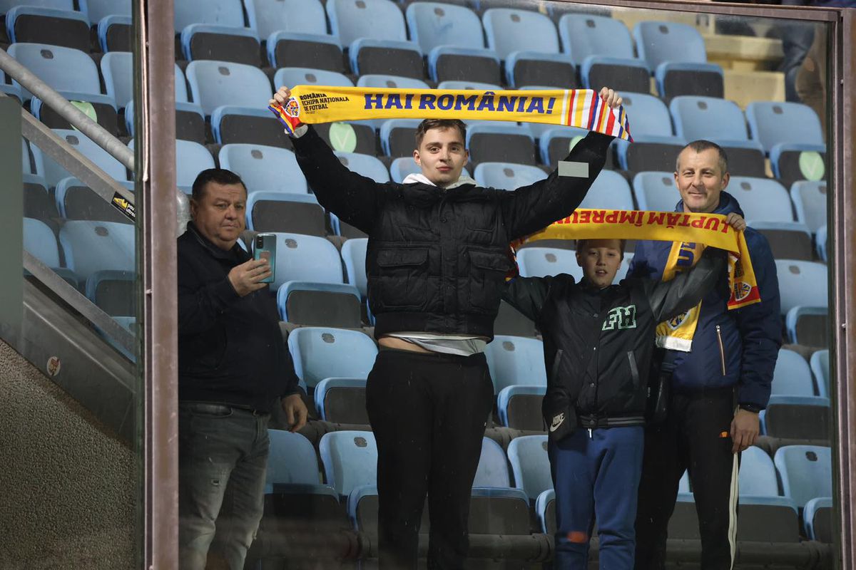 Fanii României înainte de meciul cu San Marino / foto: FRF