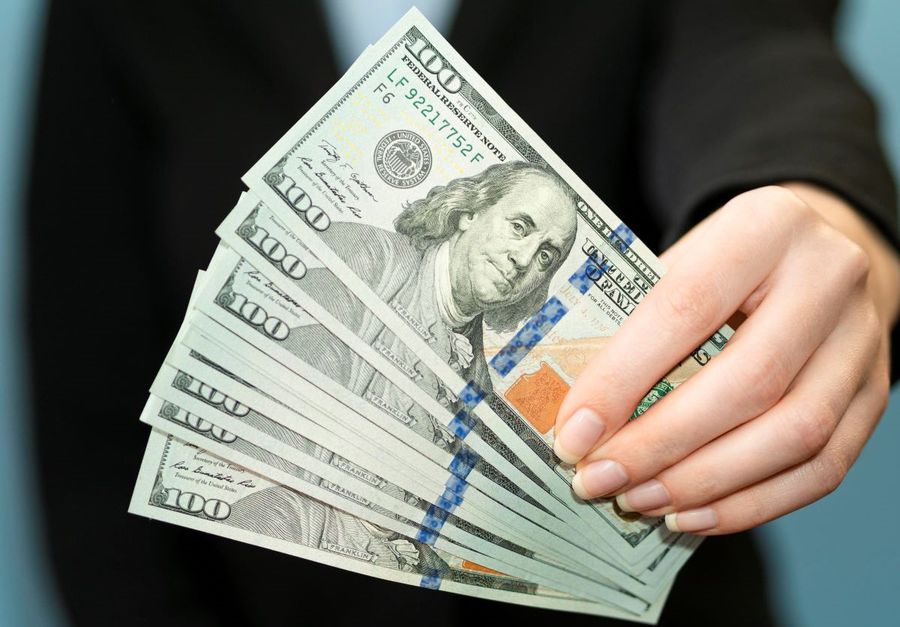 Tenisul e într-un moment de cumpănă: 2,2 miliarde dolari venit anual, două propuneri de restructurare divergente și acționarea în judecată dinspre organizația patronată de Novak Djokovic. Și jucătorii?