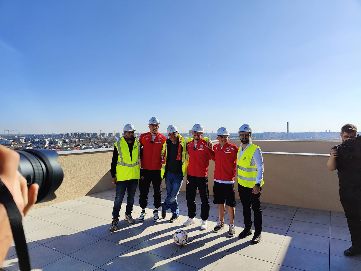 Trei jucători dinamoviști pe șantierul HILS din zona Republica