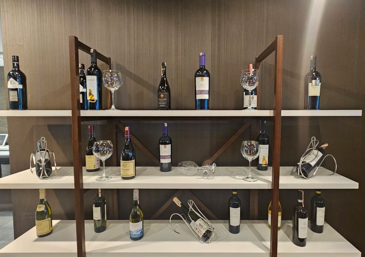 Poftiți în hotelul „tricolorilor”! Tur în resortul în care naționala va fi cazată la Istanbul