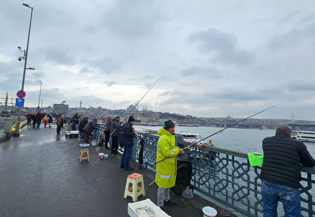 Fir întins! Tradiția care nu moare în Istanbul și celebra piață de pește: „Dacă iei de la alții, nu au intensitate aromatică”