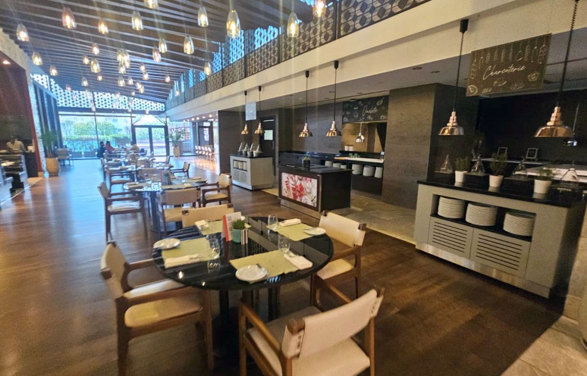 Poftiți în hotelul „tricolorilor”! Tur în resortul în care naționala va fi cazată la Istanbul