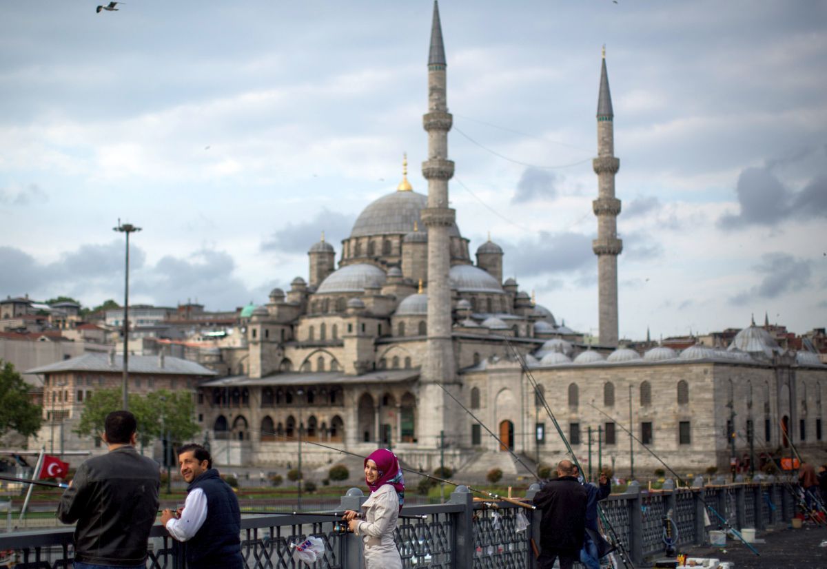 Fir întins! Tradiția care nu moare în Istanbul și celebra piață de pește: „Dacă iei de la alții, nu au intensitate aromatică”