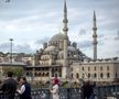 Pescuitul e una dintre activitățile la îndemână pentru localnicii din Istanbul / FOTO: Guliver/Getty Images