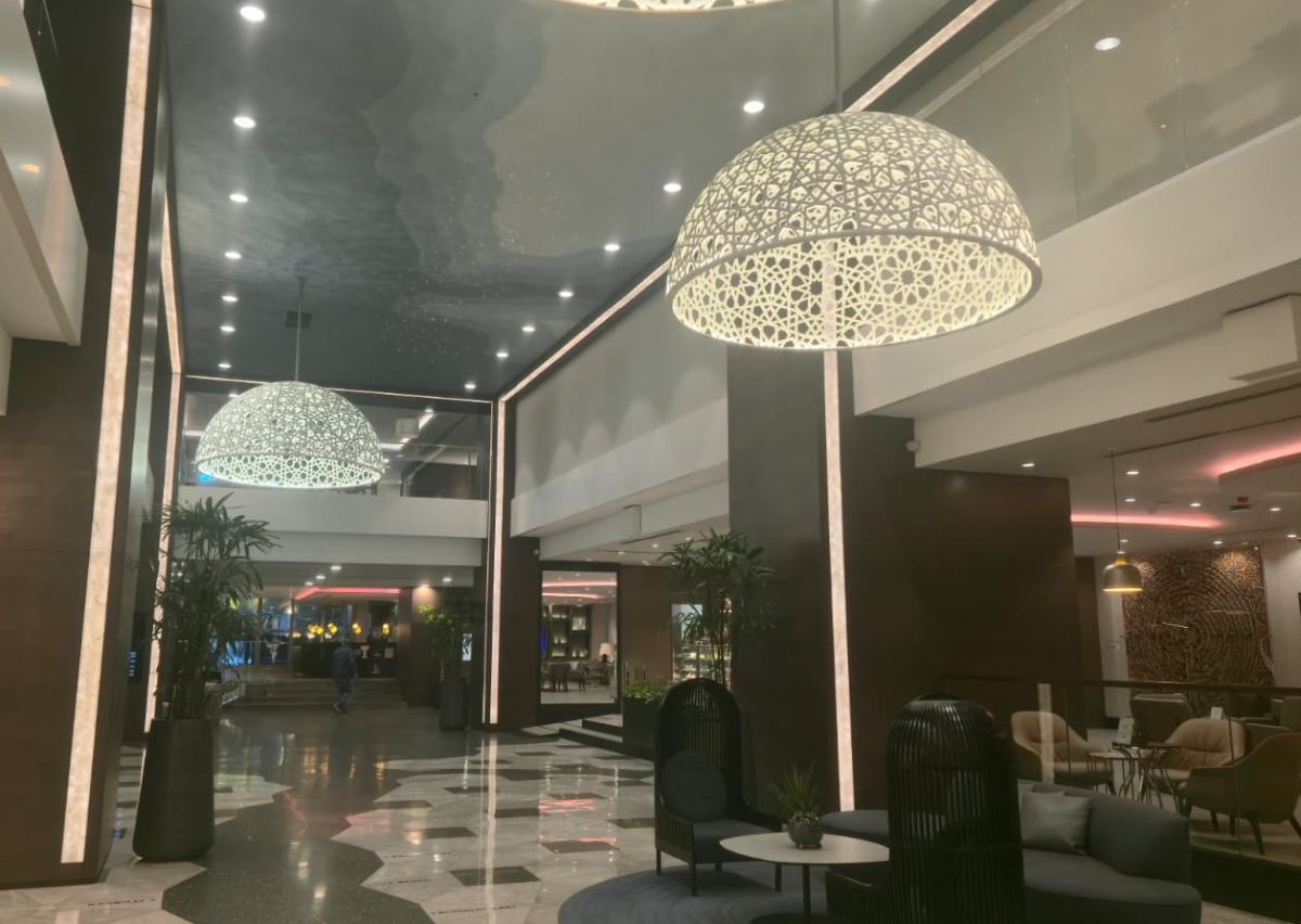 Naționala, cazată la Istanbul în hotelul frecventat și de Erdogan: cum arată camerele în care se vor odihni Lucescu și capii Federației