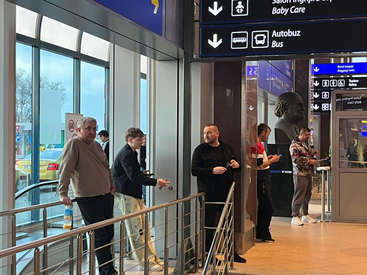 Ionuț Radu a aterizat la București » Cum arată piciorul portarului și prima reacție de la aeroport
