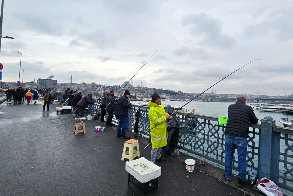 Fir întins! Tradiția care nu moare în Istanbul și celebra piață de pește: „Dacă iei de la alții, nu au intensitate aromatică”