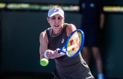 Susținută de Sorana Cîrstea, Belinda Bencic a învins o jucătoare din top 10 WTA și s-a calificat în „sferturi” la Miami Open