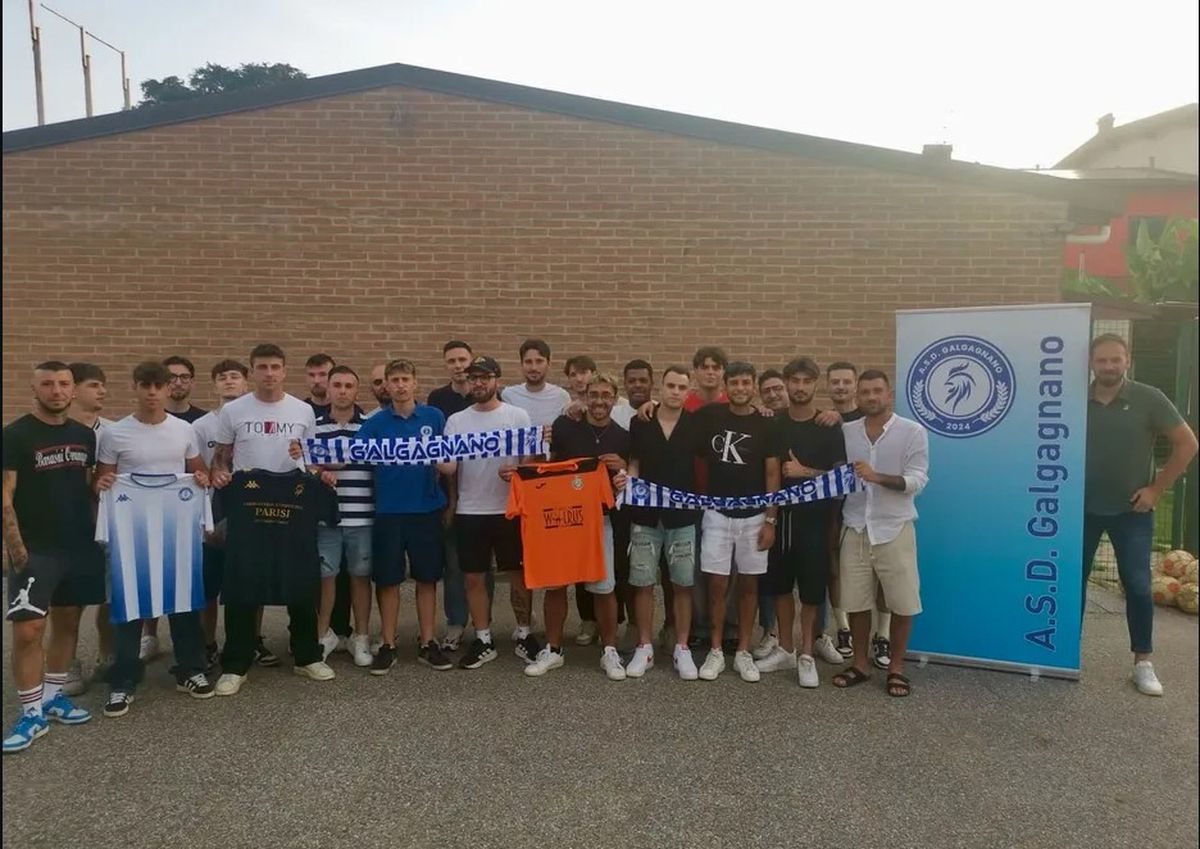 Antrenorul s-a deghizat în preot pentru a evita suspendarea