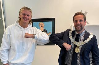 Erling Haaland a cumpărat cea mai scumpă carte din istoria Norvegiei și apoi a donat-o: suma, infimă pentru norvegian