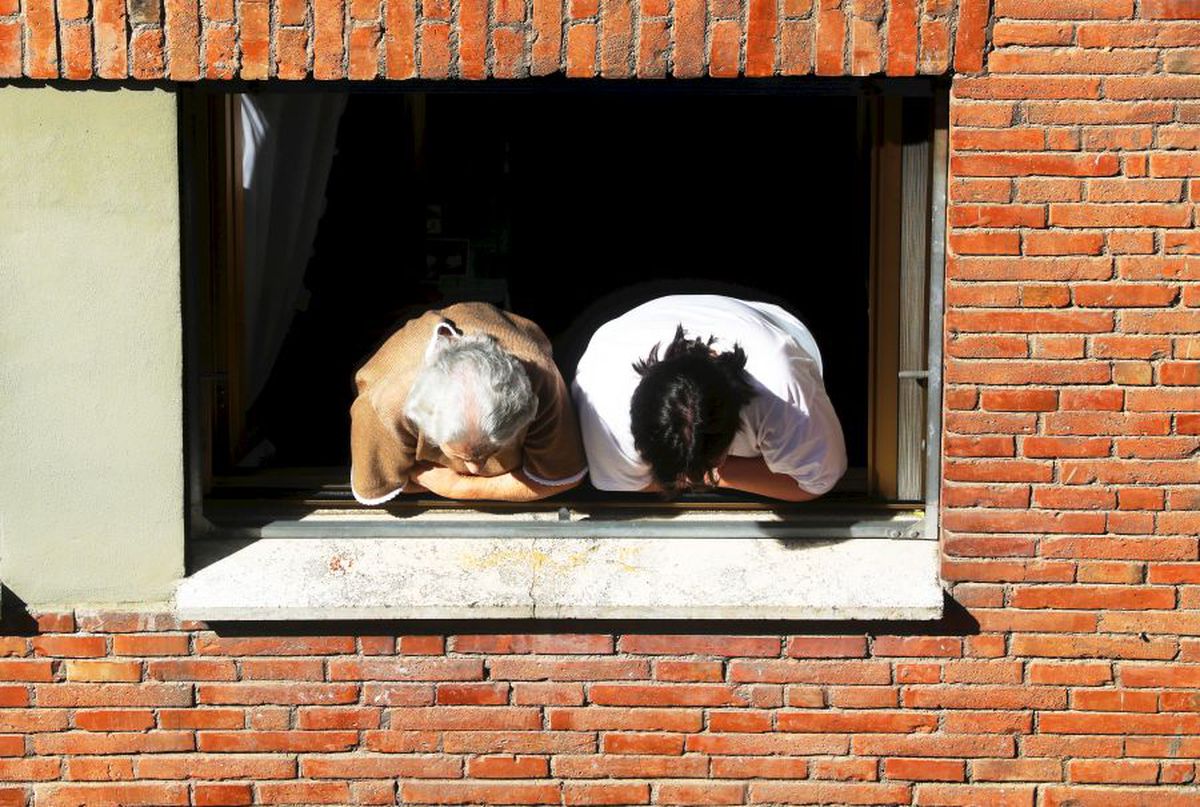 Dialog genial al unui manager din Premier League cu o bătrânică: „Păstrează restul, fiule!”