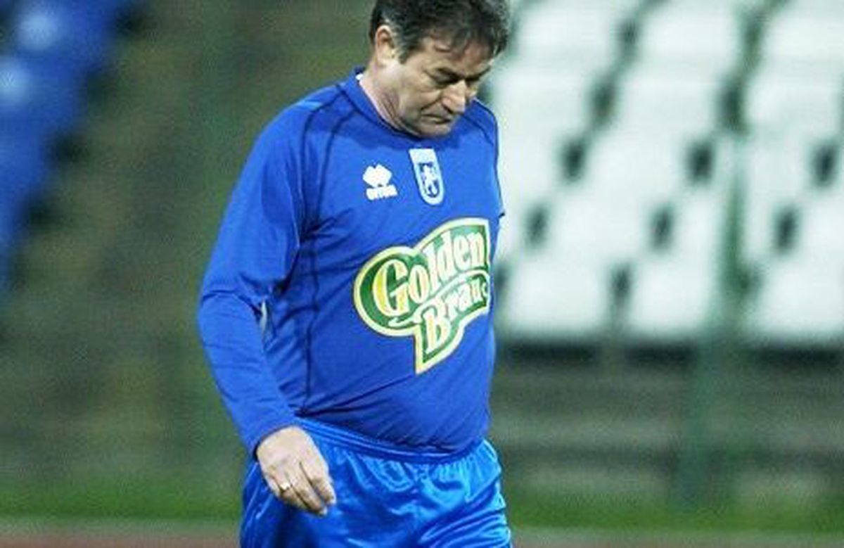 EXCLUSIV Costică Ștefănescu, în 7 amintiri memorabile! Ilie Dumitrescu: „Lecția lui m-a făcut atacantul pe care îl știți” + pe cine alerga cu mașina