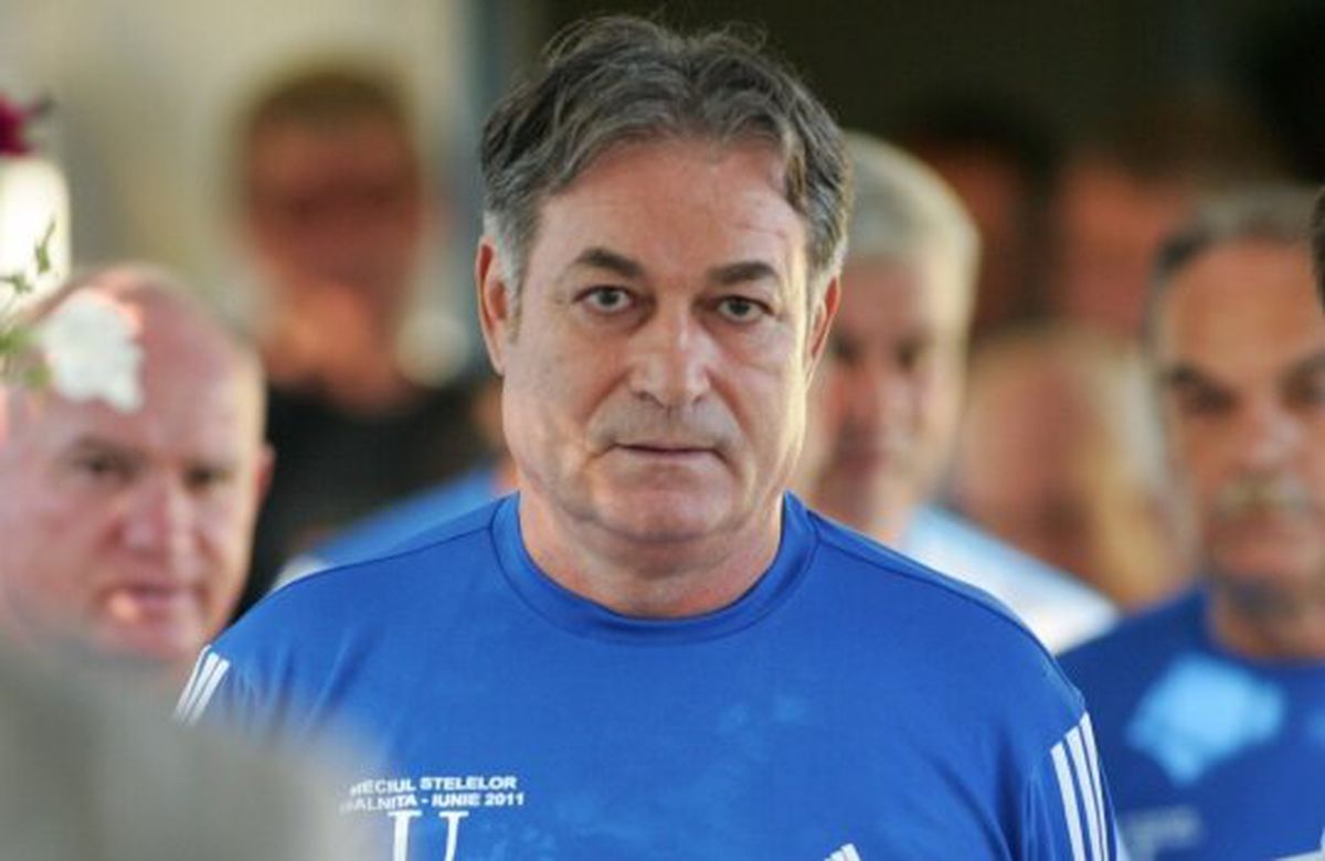 EXCLUSIV Costică Ștefănescu, în 7 amintiri memorabile! Ilie Dumitrescu: „Lecția lui m-a făcut atacantul pe care îl știți” + pe cine alerga cu mașina