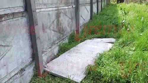 Tragedie pe stadion, în Galați: plăcile de beton au căzut peste copil