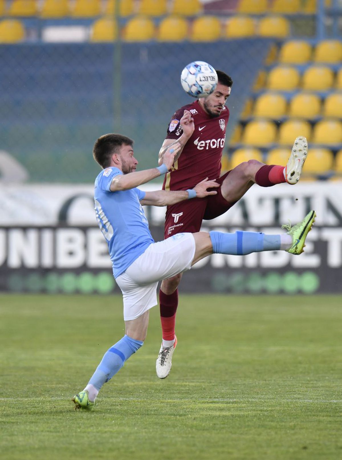 Ioan Andone, despre echilibrul din lupta la titlu: „Nu joacă extraordinar, dar știu să joace la rezultat” + Ce o mai poate salva pe Dinamo