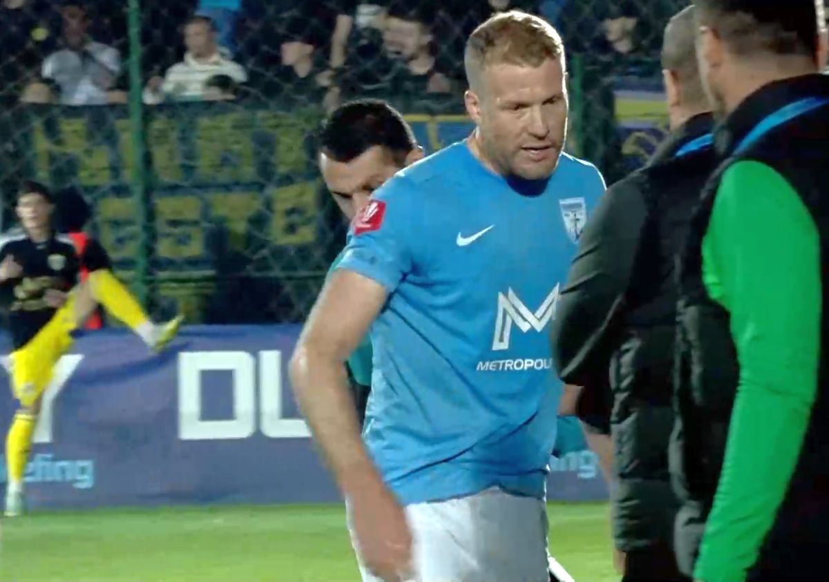 Adam Nemec, eliminat după ce a împins arbitrul în FC Voluntari - Petrolul