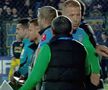 Eliminat după ce a împins arbitrul! 2 galbene în 2 minute în Superligă
