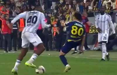 Și uite așa ratezi un European! » Olimpiu Moruțan s-a accidentat stupid aseară, se operează și va lipsi 6 LUNI de pe teren!