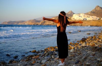 Nu știi ce să-i faci cadou iubitei de Paște? Profită de ofertele last minute în Grecia!