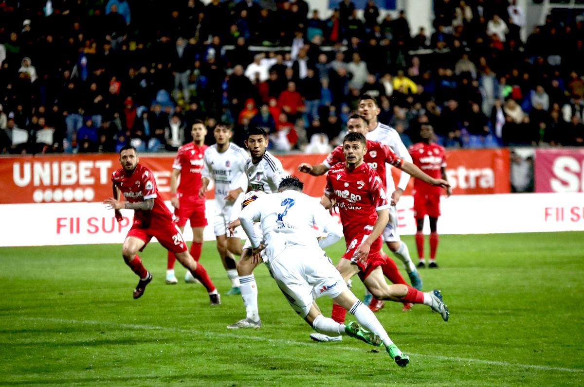 Mesaj virulent al jucătorilor lui Dinamo: „Deja e penibil, ceva nu e în regulă!”