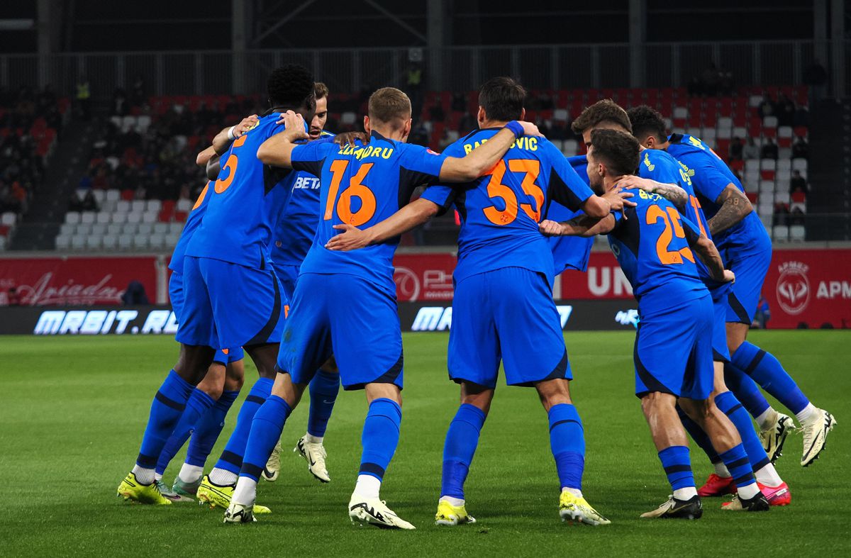 Pierdere grea la FCSB, pentru meciul cu Farul, după duelul cu Sepsi