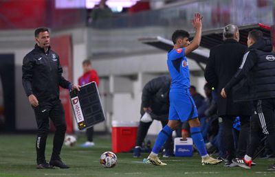 Emoții la FCSB » Florinel Coman s-a accidentat în prima repriză cu Sepsi și a fost schimbat