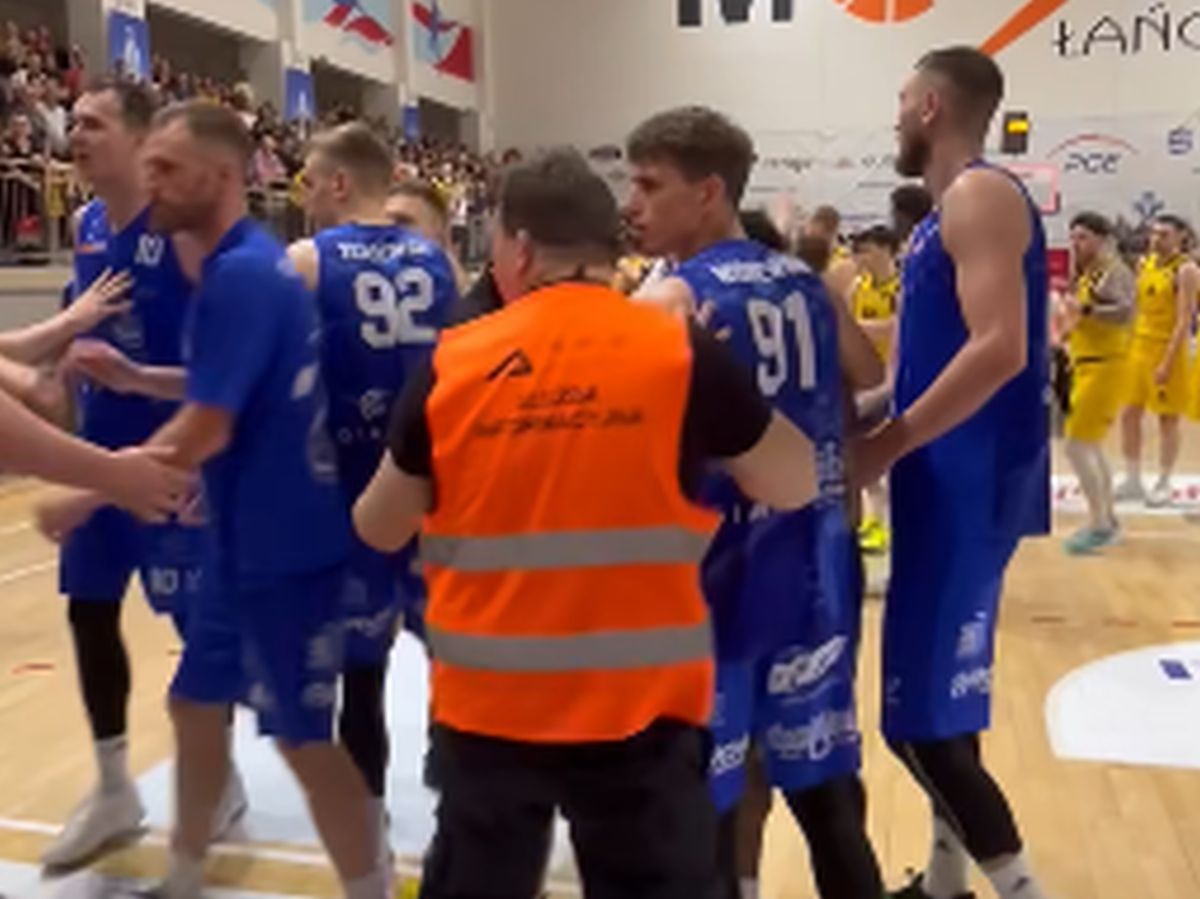 Bătaie în toată regula în Polonia, în liga a doua de baschet