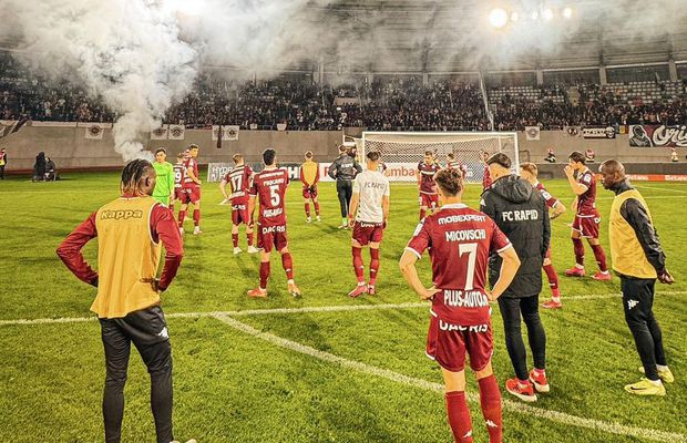 Ce a postat clubul Rapid în seara în care Marius Șumudică și-a anunțat demisia: „Nici măcar”