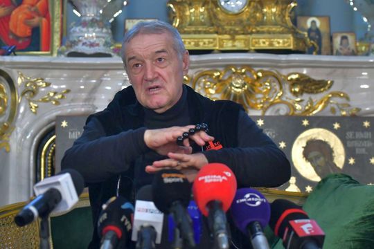 Gigi Becali, patronul de la FCSB, a declarat că și-a luat gândul de la transferul lui Louis Munteanu (22 de ani), atacantul de la CFR Cluj.