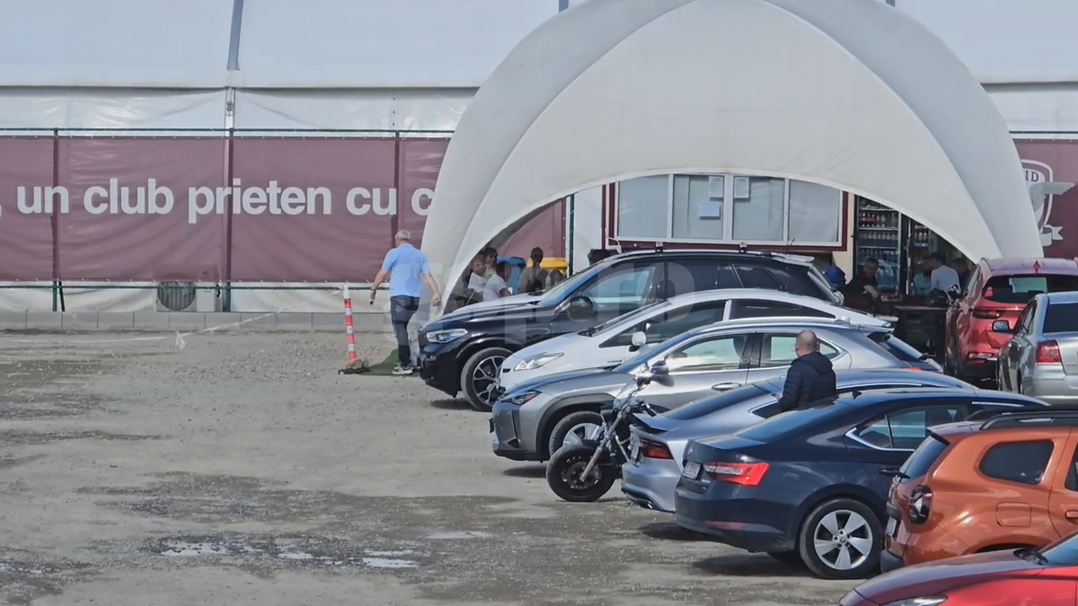 Marius Șumudică la antrenamentul după eliminarea din Cupa României