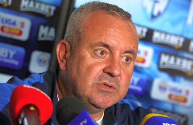 „Am aflat că se intenționa înlăturarea mea înaintea meciului” » Antrenorul a rupt tăcerea în plin scandal