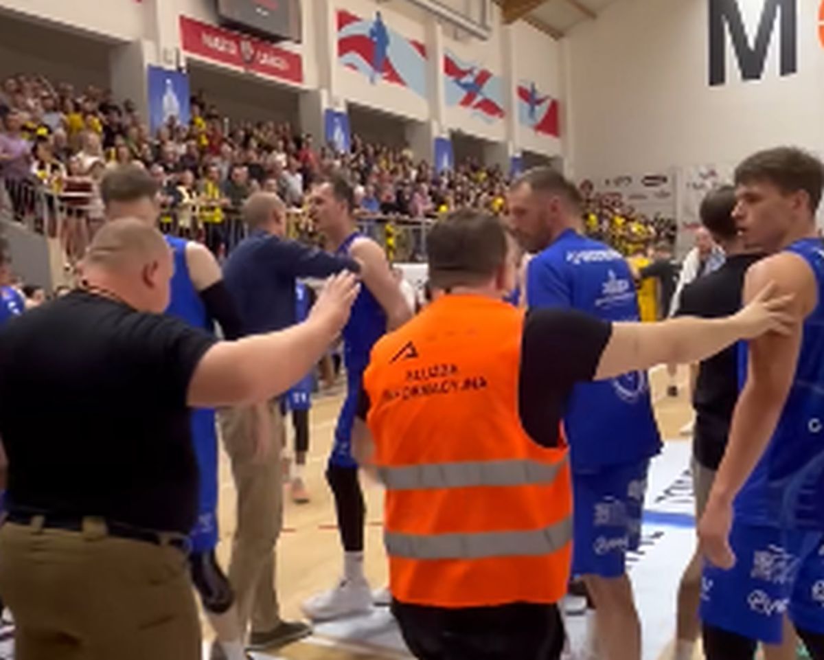Bătaie în toată regula în Polonia, în liga a doua de baschet