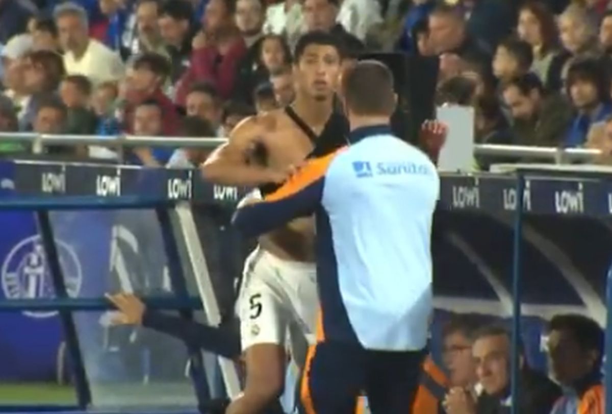 Ce trebuie să facă Jude Bellingham înainte de fiecare meci pentru a evita o pauză de 3 luni » Fanii lui Real Madrid îl roagă să se opereze