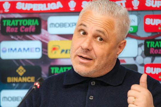 Marius Șumudică rămâne momentan pe poziții la Rapid și își păstrează banii. Foto: Imago Images