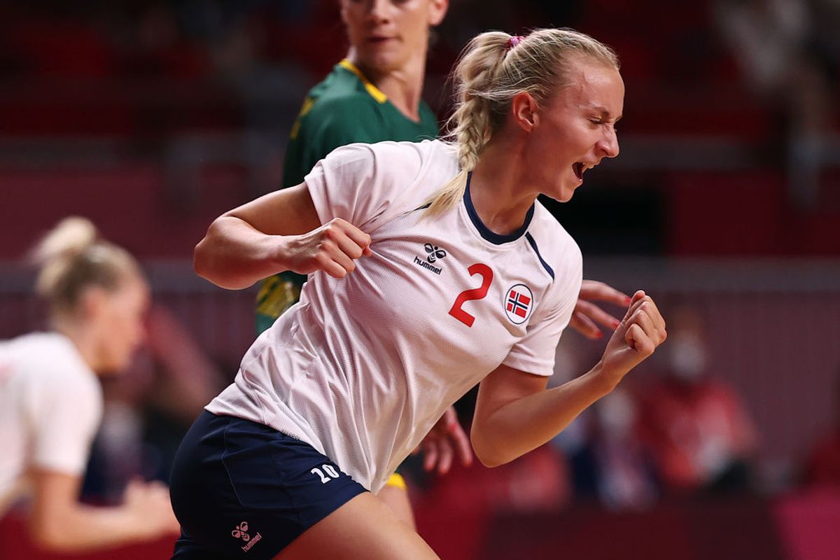 Henny-mania » CSM București trebuie să treacă de jucătoarea cu șanse mari să devină „GOAT” în handbalul feminin