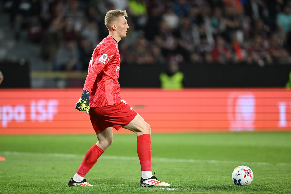 Basarab Panduru, revoltat după CFR Cluj - Farul: „Faceți ceva! Vă bateți joc de competiție”