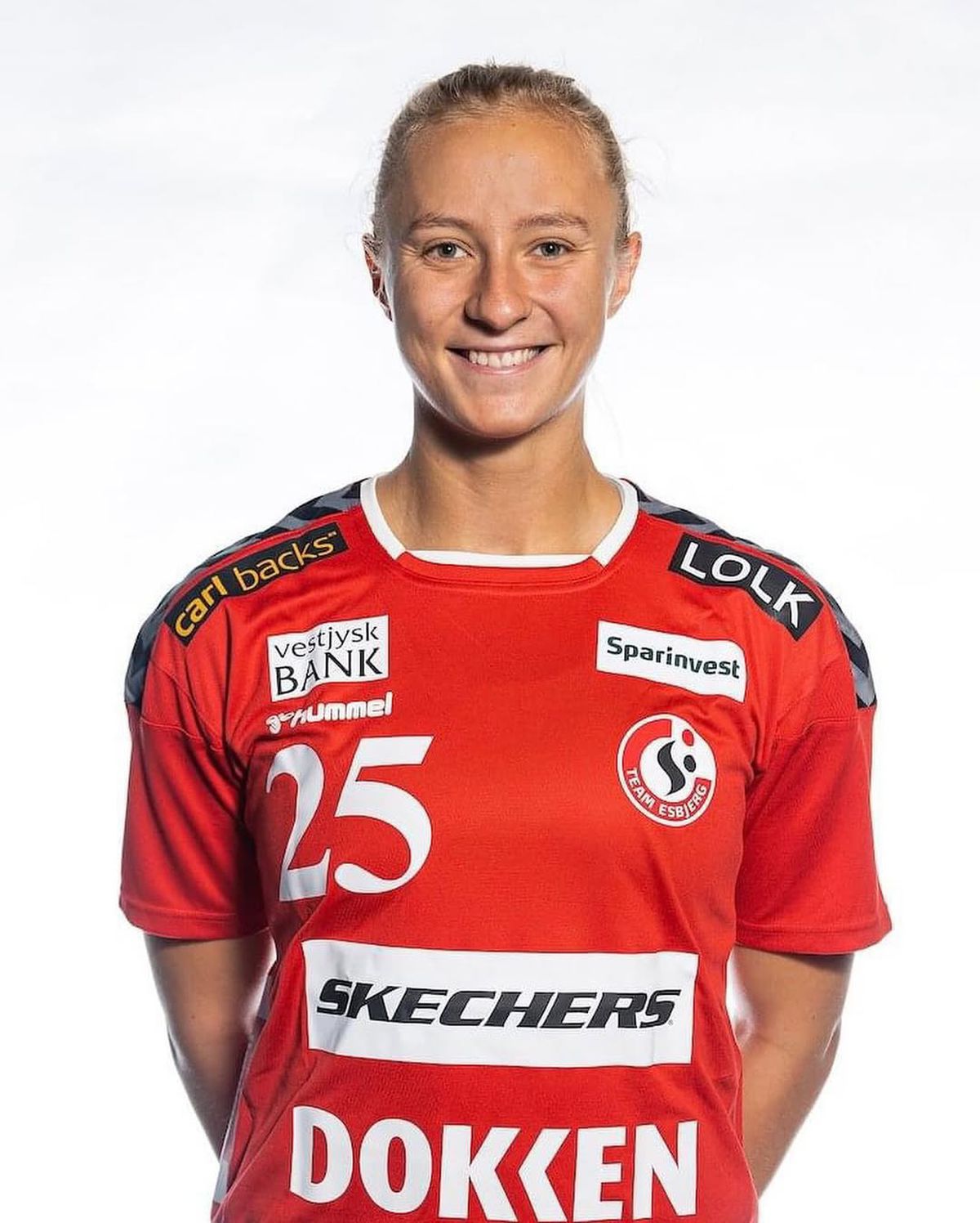 Henny-mania » CSM București trebuie să treacă de jucătoarea cu șanse mari să devină „GOAT” în handbalul feminin