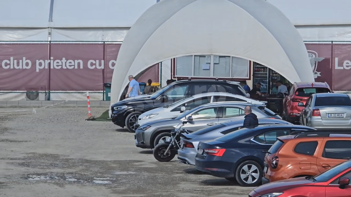 Marius Șumudică la antrenamentul după eliminarea din Cupa României