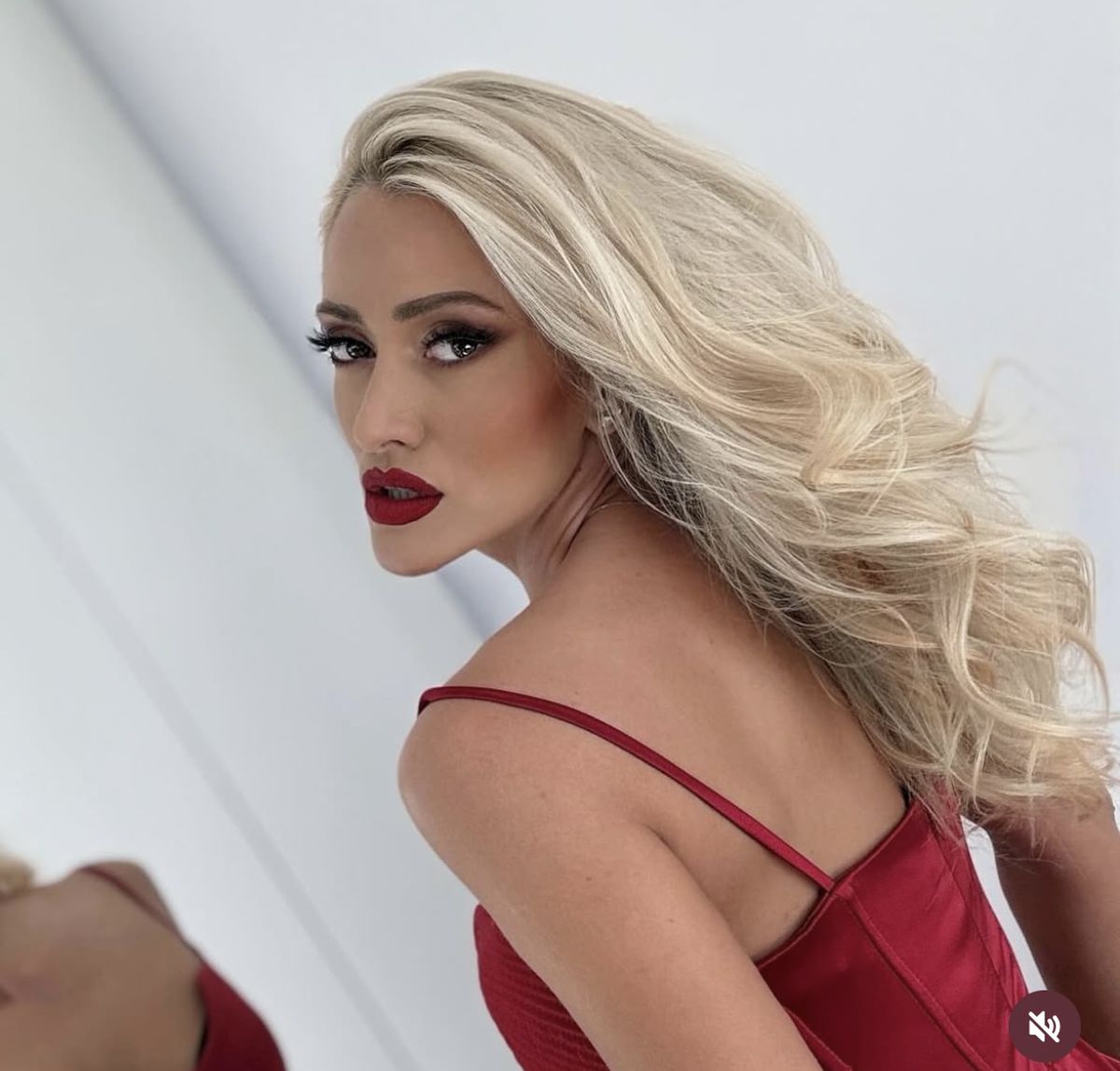 Prezentatoarea TV din România a pus pe jar Instagramul » Apariție incendiară într-o vacanță exotică de ziua ei